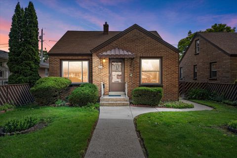 Photo of 3322 S Dayfield Ave, Milwaukee, WI 53207 (MLS # 1968170)