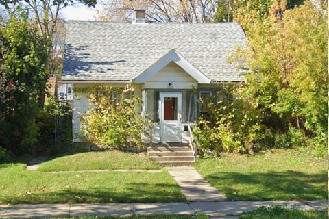 Photo of 5565 N 35th St, Milwaukee, WI 53209 (MLS # 1967975)