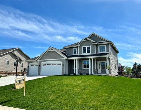Photo of S54 W25487 Pebble Brook Ct, Waukesha, WI 53189 (MLS # 1946742)