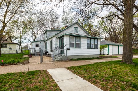 Photo of 2107 Liberty St, La Crosse, WI 54601 (MLS # 1958580)