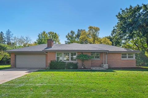 Photo of 15255 Merrie Cir, Brookfield, WI 53005 (MLS # 1984712)