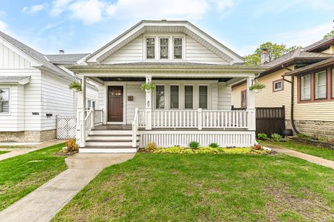 Photo of 1232 S 74th St, West Allis, WI 53214 (MLS # 1960074)