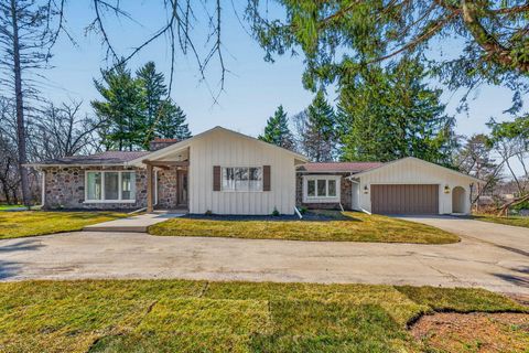 Photo of 1635 Highland Dr, Elm Grove, WI 53122 (MLS # 1957203)