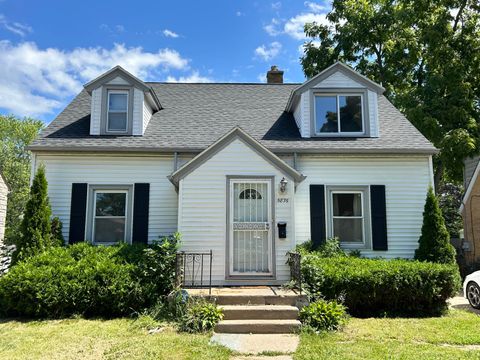 Photo of 5876 N 42nd St, Milwaukee, WI 53209 (MLS # 1941230)