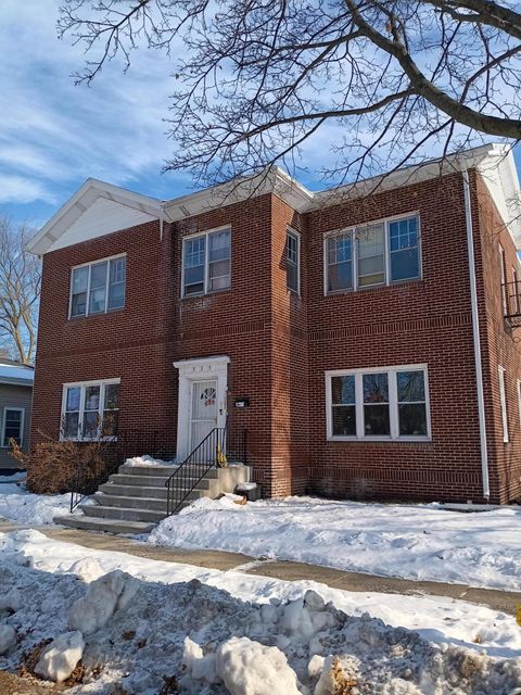 Photo of 939 College Ave, Racine, WI 53403 (MLS # 1945152)