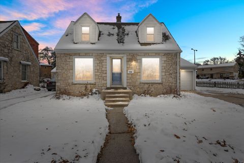 Photo of 2640 S 78th St, West Allis, WI 53219 (MLS # 1945327)
