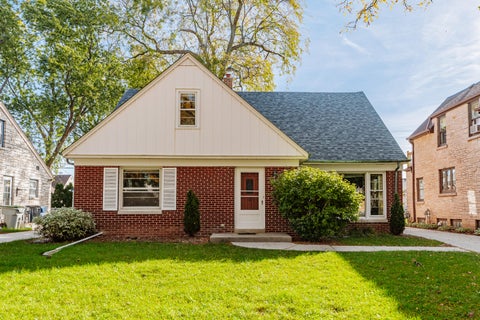 Photo of 3430 N 93rd St, Milwaukee, WI 53222 (MLS # 1984295)