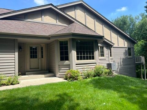 Photo of 2845 Teal Ridge Ct, Brookfield, WI 53045 (MLS # 1969493)