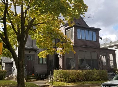 Photo of 119 N 14th St, La Crosse, WI 54601 (MLS # 1968562)