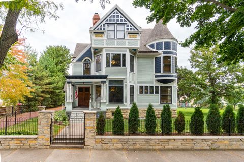 Photo of 221 10th St S, La Crosse, WI 54601 (MLS # 1943068)