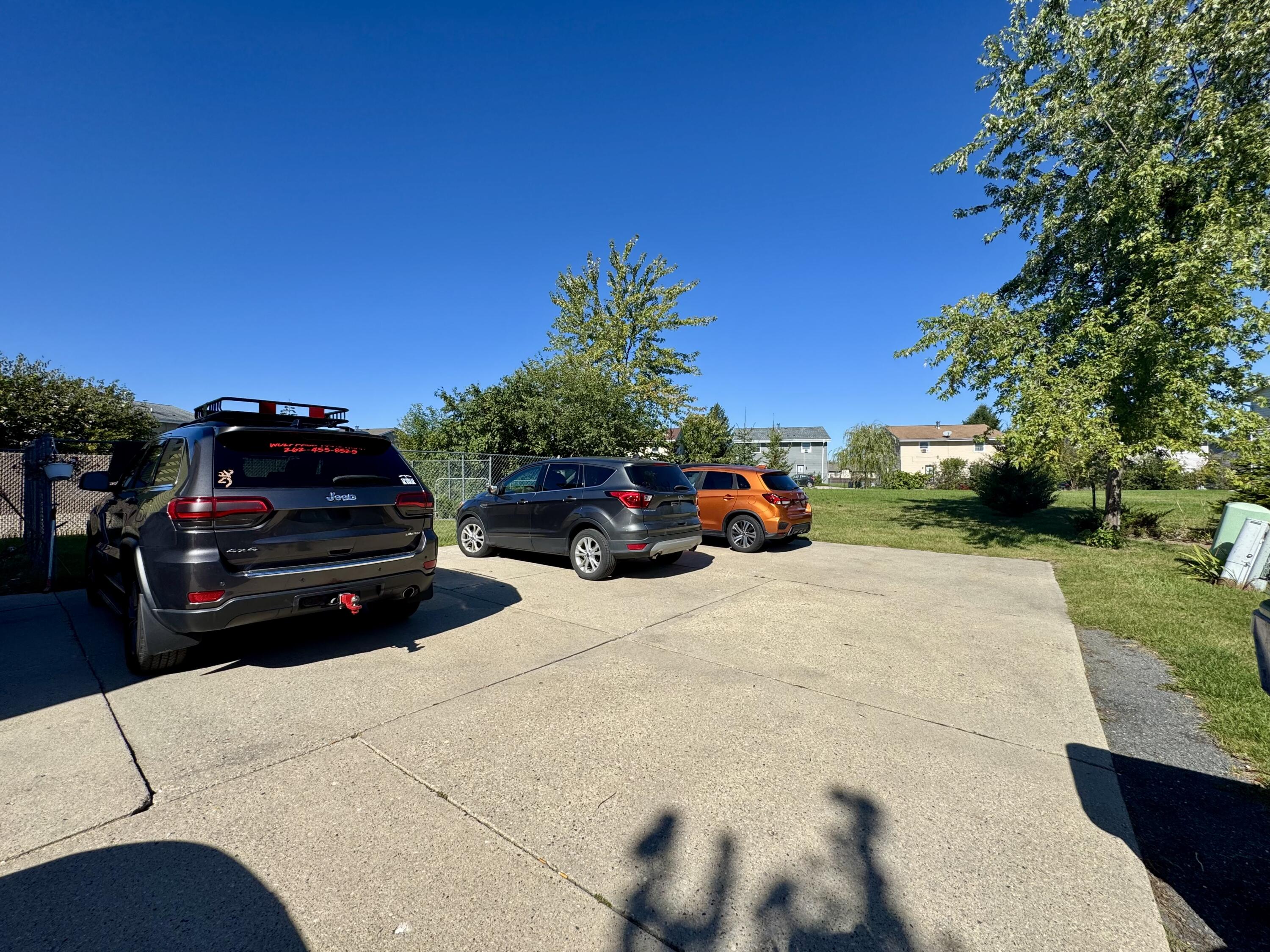 Milwaukee, Wisconsin 53224, United States, 3 Bedrooms Bedrooms, ,2 BathroomsBathrooms,Residential,Active,226134