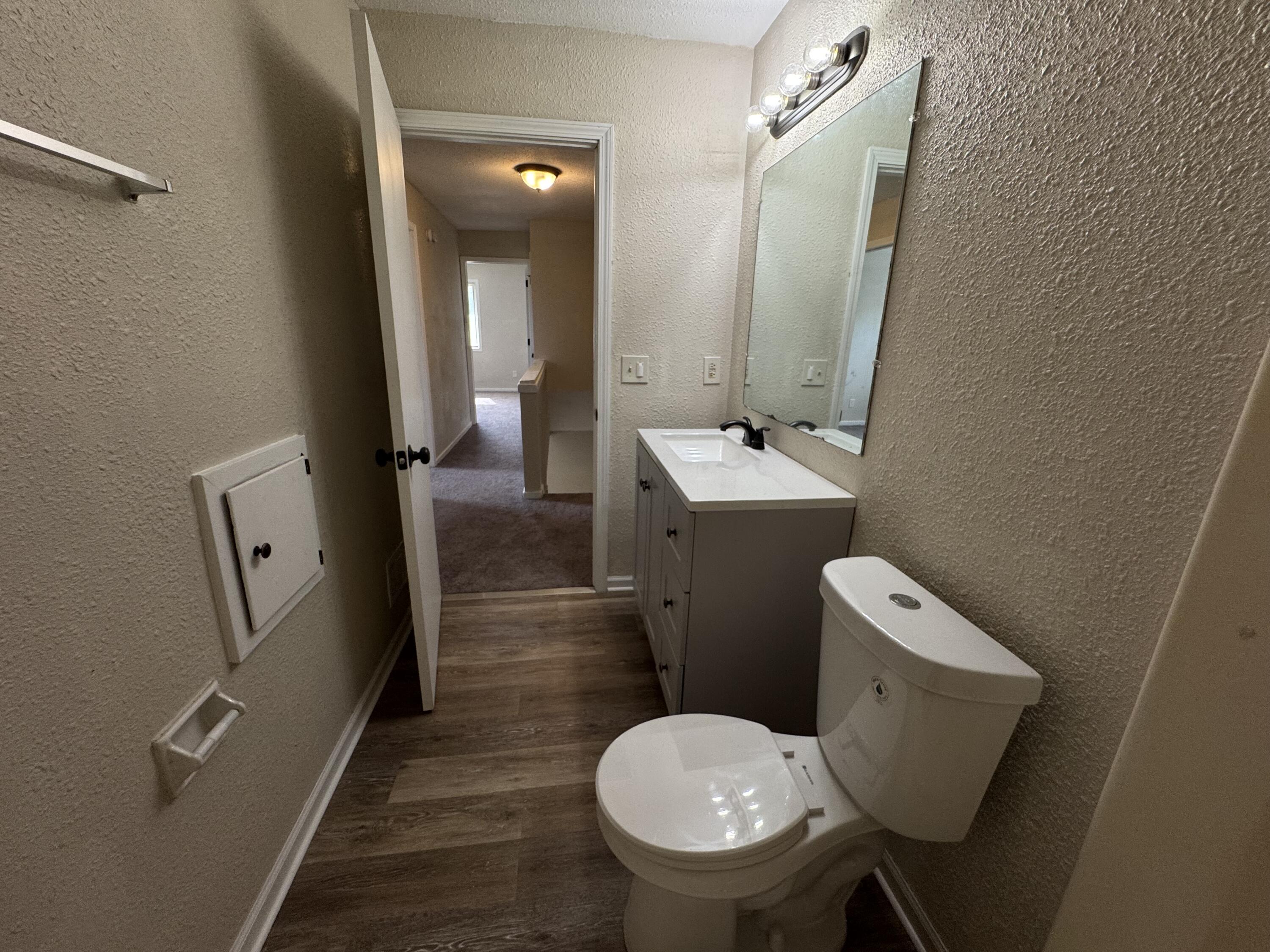 Milwaukee, Wisconsin 53224, United States, 3 Bedrooms Bedrooms, ,2 BathroomsBathrooms,Residential,Active,226134