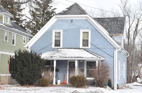 Photo of 404 W Fond Du Lac St, Ripon, WI 54971 (MLS # 1947132)