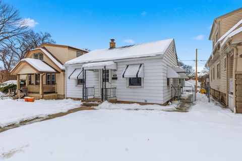 Photo of 2706 S 48th St, Milwaukee, WI 53219 (MLS # 1944954)