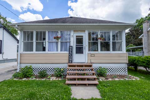 Photo of 423 W South St, Oconomowoc, WI 53066 (MLS # 1968420)