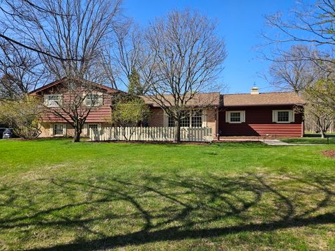 Photo of 2336 W Chestnut Rd, Mequon, WI 53092 (MLS # 1916317)