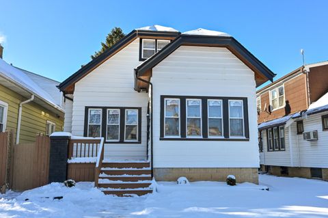 Photo of 4513 N 37th St, Milwaukee, WI 53209 (MLS # 1947835)