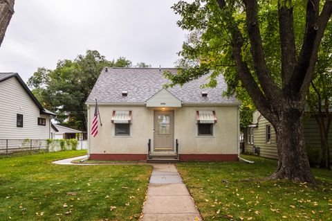 Photo of 2906 23rd St S, La Crosse, WI 54601 (MLS # 1939492)