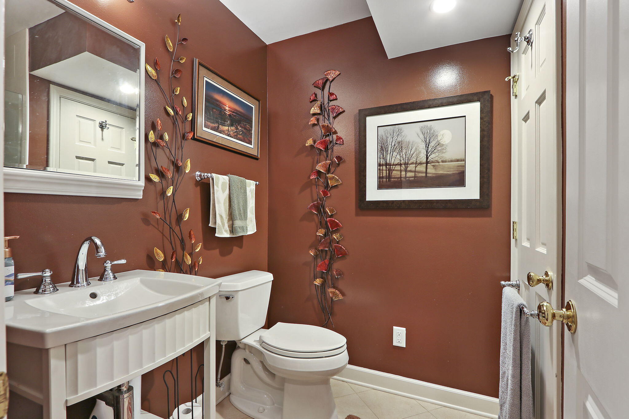 Kenosha, Wisconsin 53140, United States, 3 Bedrooms Bedrooms, ,3 BathroomsBathrooms,Residential,Pending,154878