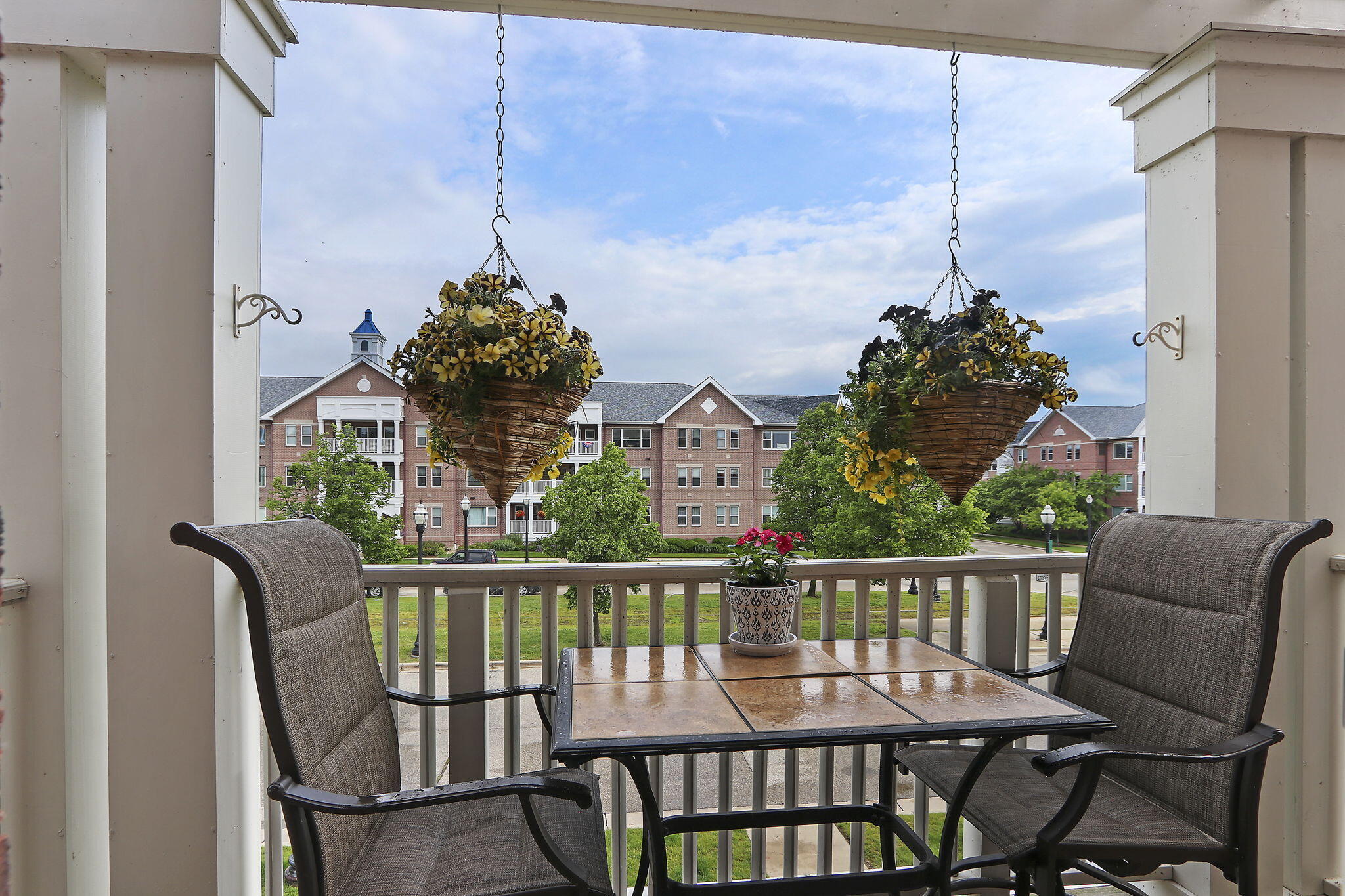 Kenosha, Wisconsin 53140, United States, 3 Bedrooms Bedrooms, ,3 BathroomsBathrooms,Residential,Pending,154878