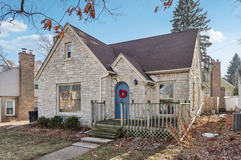 Photo of 4421 W Ohio Ave, Greenfield, WI 53219 (MLS # 1946738)