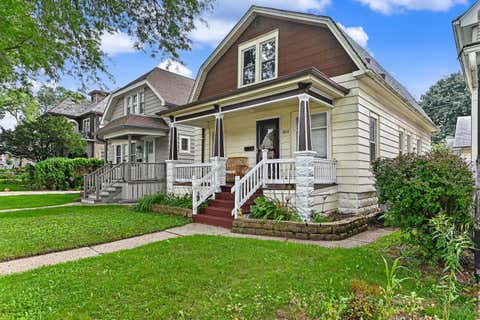 Photo of 2611 E Oklahoma Ave, Milwaukee, WI 53207 (MLS # 1976047)