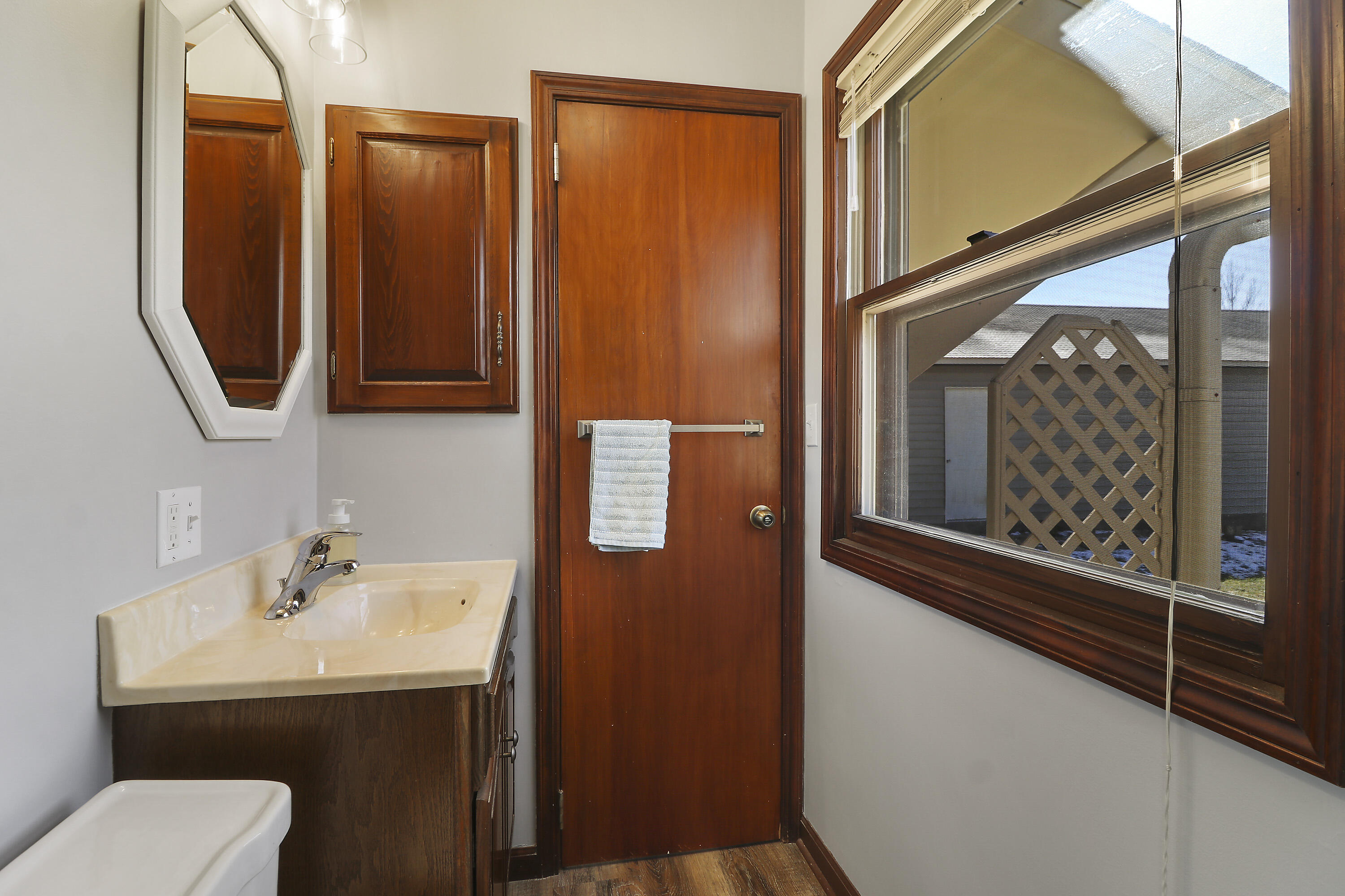 Somers, Wisconsin 53144, United States, 3 Bedrooms Bedrooms, ,2 BathroomsBathrooms,Residential,Active,90474