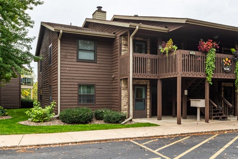 Photo of 1351 Lauderdale Pl, Onalaska, WI 54650 (MLS # 1983187)