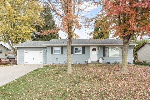 Photo of 1062 Boughton St, Watertown, WI 53094 (MLS # 1986299)