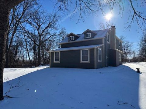 Photo of N64W21021 Mill Rd, Menomonee Falls, WI 53051 (MLS # 1946260)