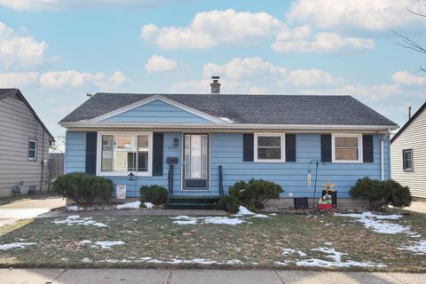 Photo of 6509 W Warnimont Ave, Milwaukee, WI 53220 (MLS # 1945879)