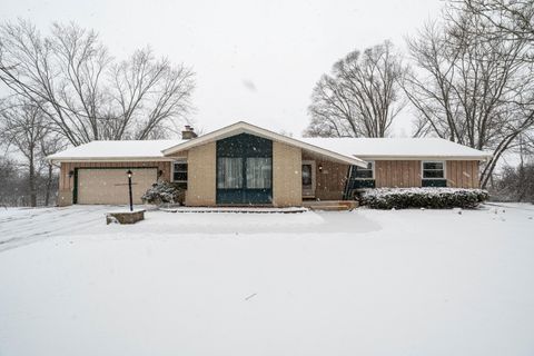 Photo of W136N8741 Esquire Rd, Menomonee Falls, WI 53051 (MLS # 1948706)
