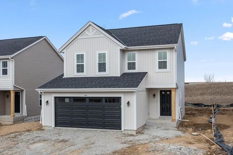 Photo of 617 Belmont Dr, Watertown, WI 53094 (MLS # 1959794)