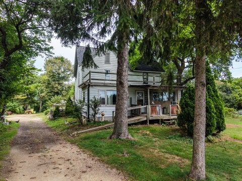 Photo of 480 E Rusco Dr, West Bend, WI 53095 (MLS # 1979175)