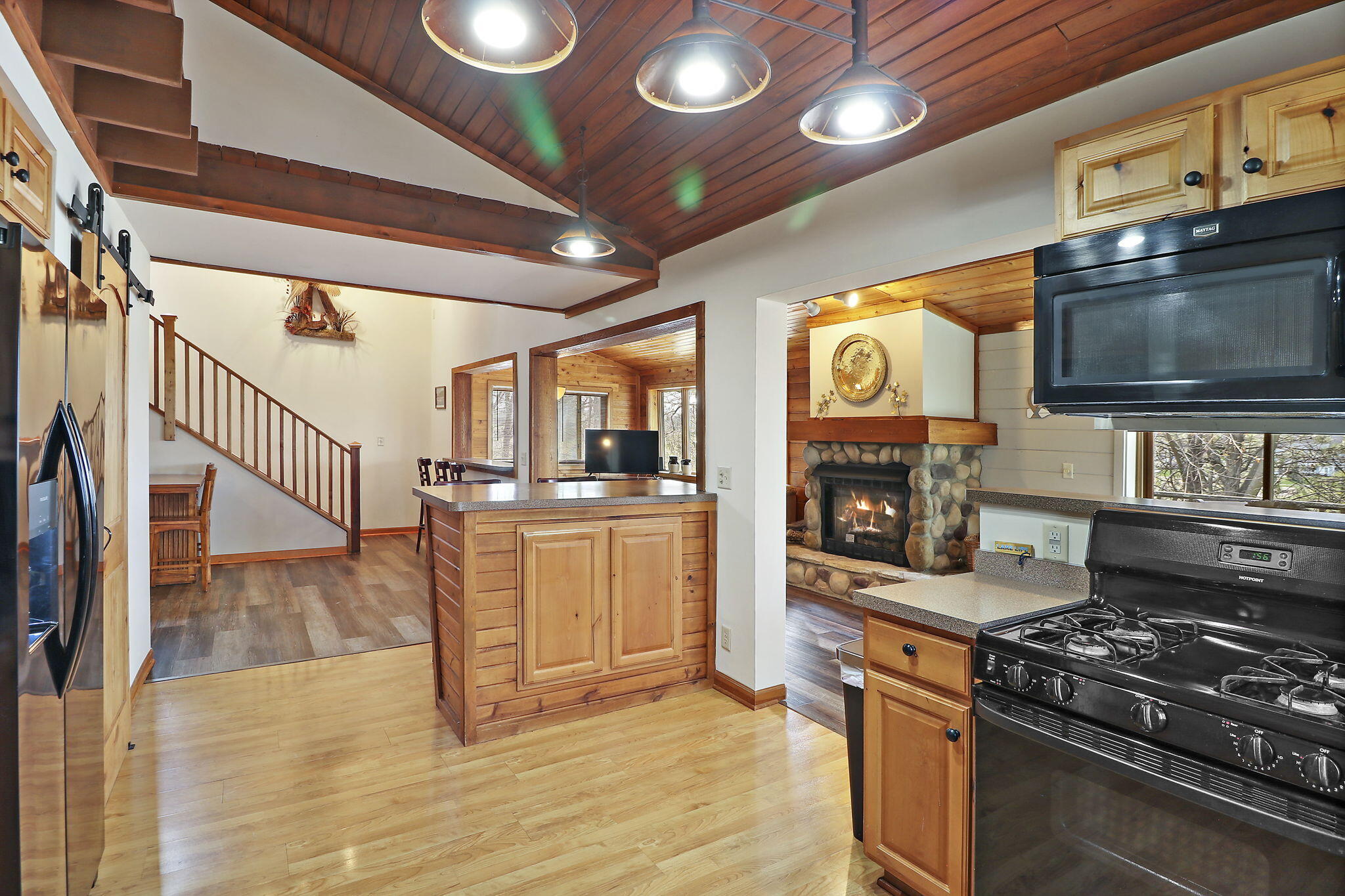 Linn, Wisconsin 53147, United States, 3 Bedrooms Bedrooms, ,3 BathroomsBathrooms,Residential,Active,128746