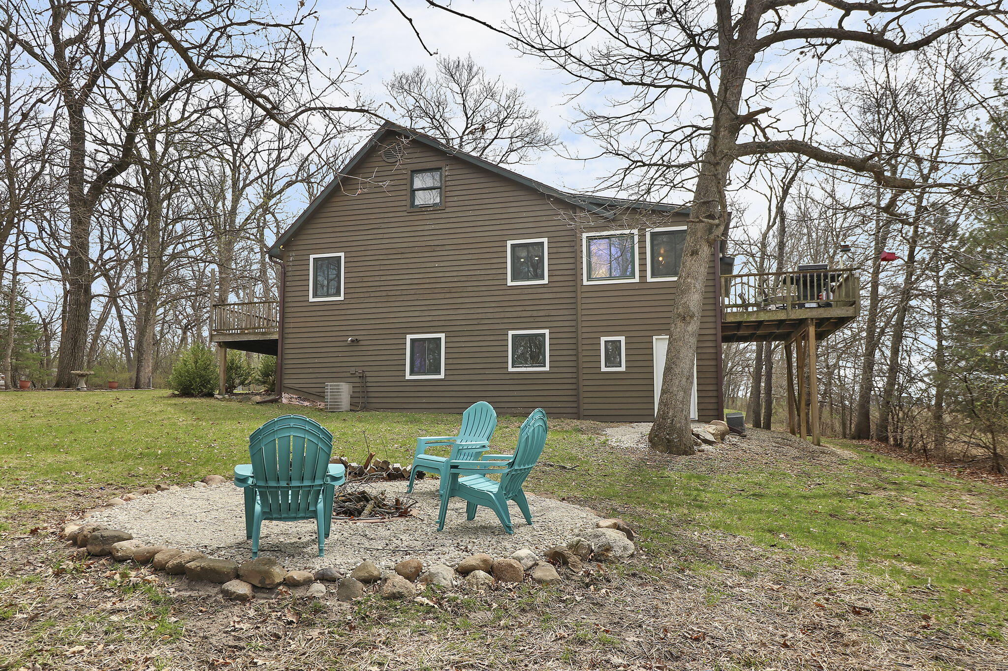 Linn, Wisconsin 53147, United States, 3 Bedrooms Bedrooms, ,3 BathroomsBathrooms,Residential,Active,128746