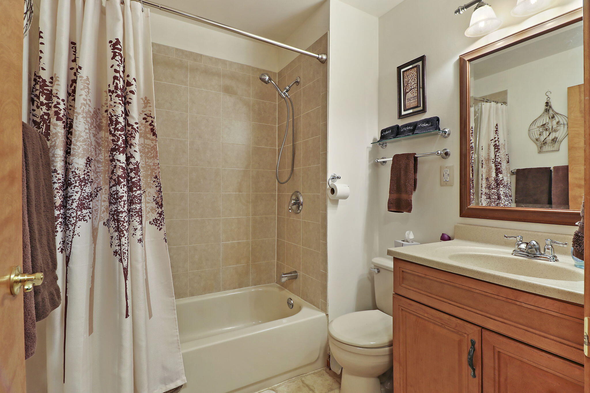 Linn, Wisconsin 53147, United States, 3 Bedrooms Bedrooms, ,3 BathroomsBathrooms,Residential,Active,128746