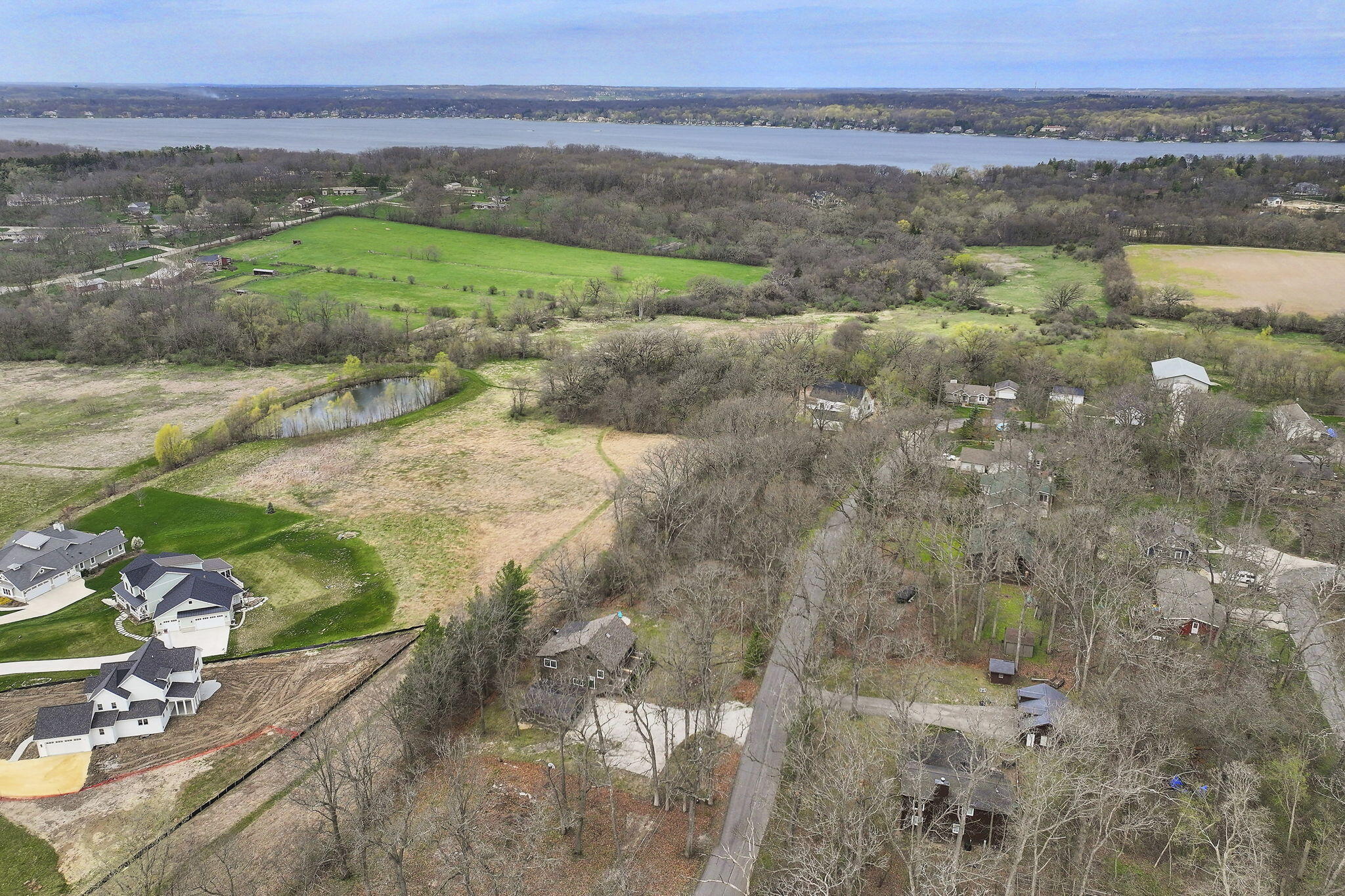 Linn, Wisconsin 53147, United States, 3 Bedrooms Bedrooms, ,3 BathroomsBathrooms,Residential,Active,128746