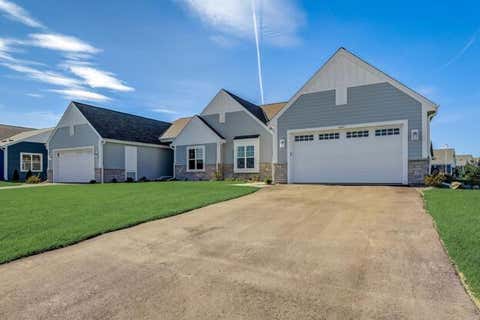 Photo of 1356 Prairie Creek Cir, Oconomowoc, WI 53066 (MLS # 1970868)