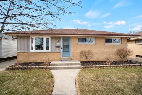 Photo of 4163 S 54th St, Milwaukee, WI 53220 (MLS # 1952514)