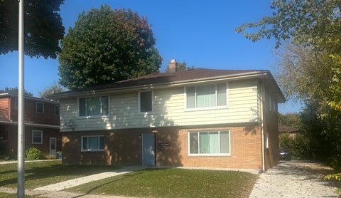 Photo of 6214 W Thurston Ct, Milwaukee, WI 53218 (MLS # 1986430)