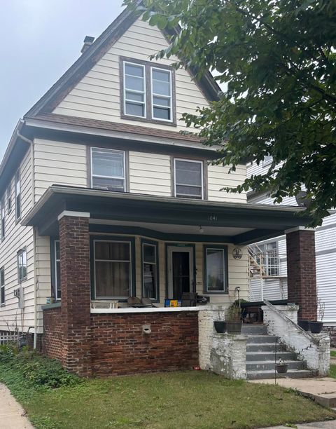 Photo of 1041 College Ave, Racine, WI 53403 (MLS # 1939543)
