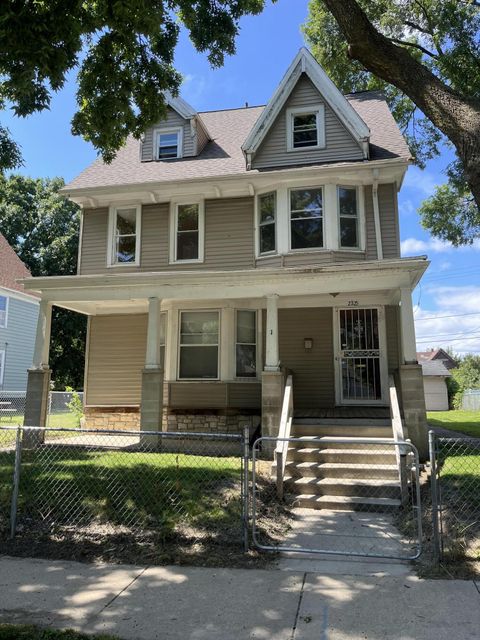 Photo of 2225 N 16th St, Milwaukee, WI 53205 (MLS # 1939626)