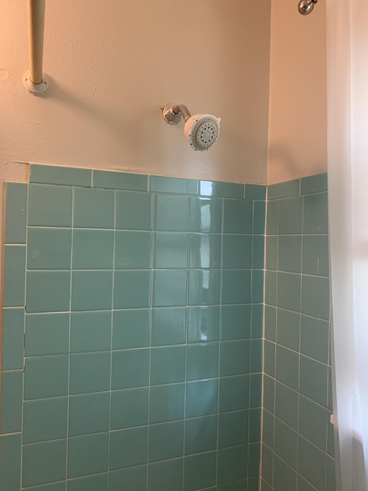 Milwaukee, Wisconsin 53218, United States, 2 Bedrooms Bedrooms, ,1 BathroomBathrooms,Residential,Active,110784