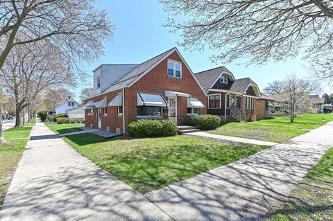 Photo of 2700 S Fulton St, Milwaukee, WI 53207 (MLS # 1959337)