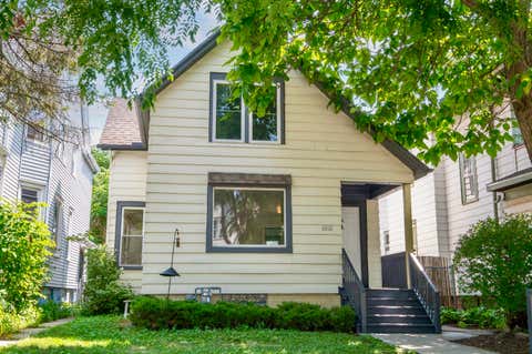 Photo of 2812 N Pierce St, Milwaukee, WI 53212 (MLS # 1973072)