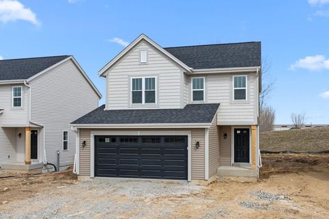 Photo of 615 Belmont Dr, Watertown, WI 53094 (MLS # 1959792)