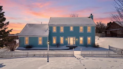 Photo of N53W14023 Invery Dr, Menomonee Falls, WI 53051 (MLS # 1954445)