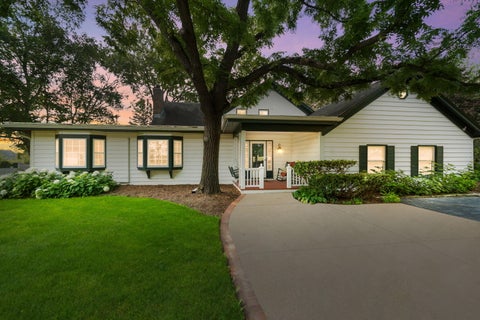 Photo of 1894 Elm Dr, Cedarburg, WI 53095 (MLS # 1929440)