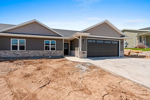 Photo of 2510 Stoney Brook Ct, Manitowoc, WI 54220 (MLS # 1939525)